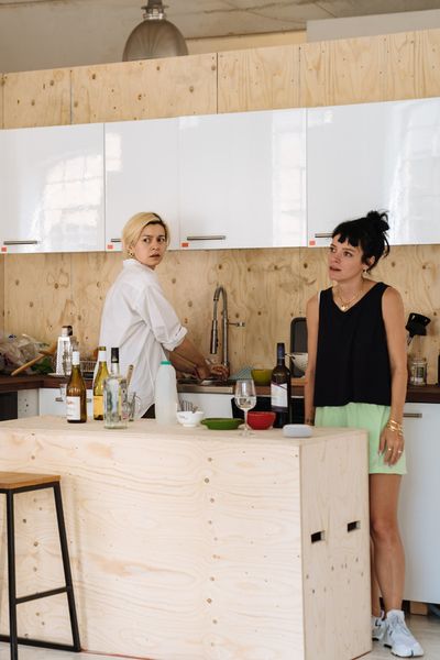 Julia Chan, Lily Allen Photo