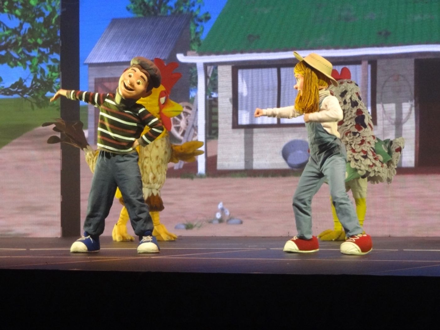 ¡EXACTO!, el nuevo espectáculo de LA GRANJA DE ZENÓN llega a España  Image