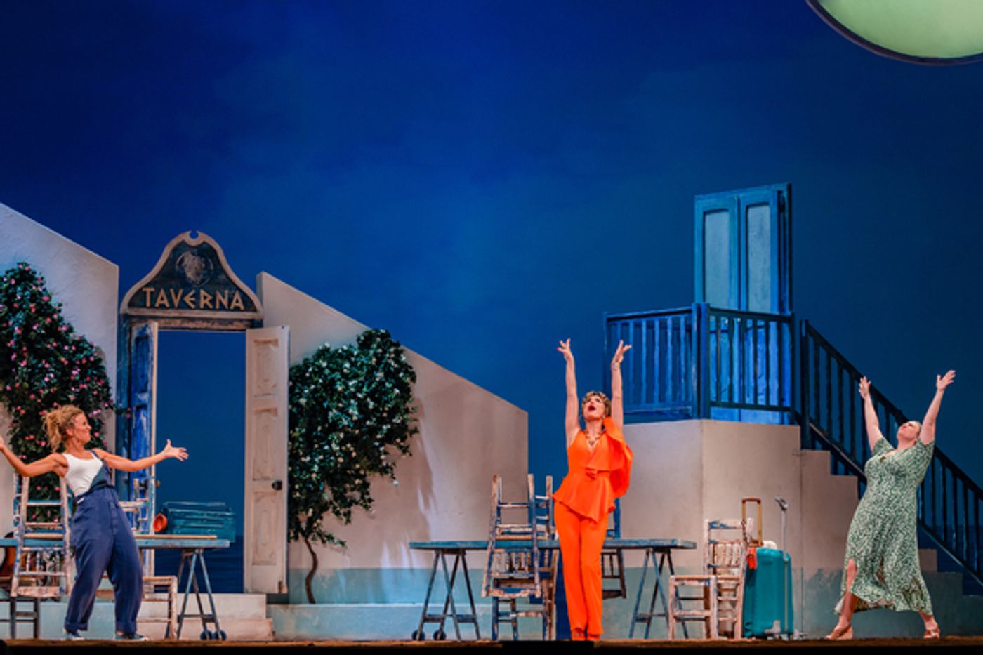 Photo Flash: Get A First Look At MAMMA MIA! In Belgium  Image