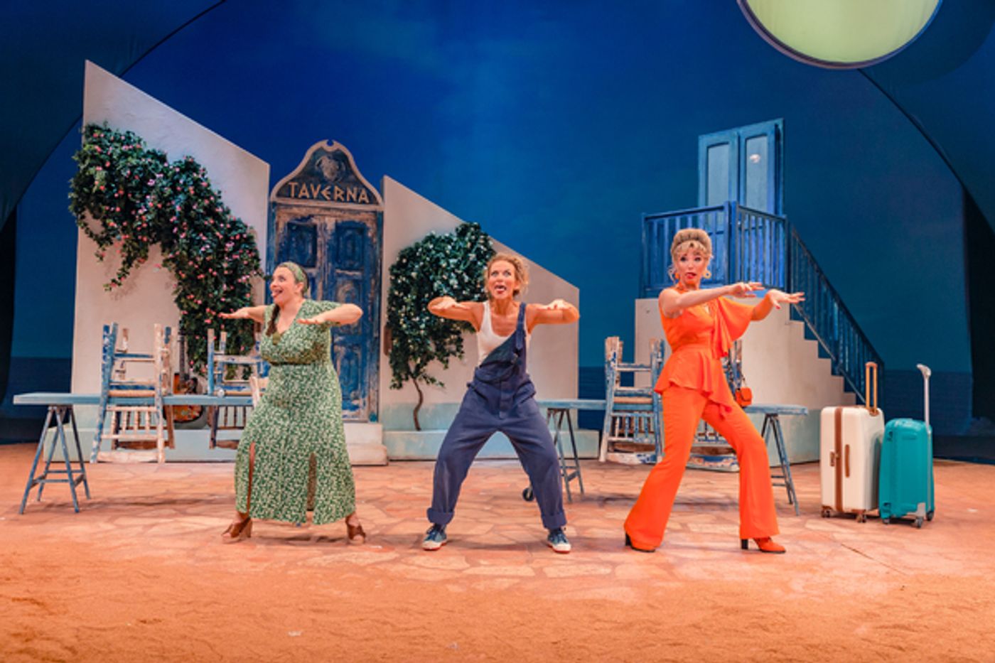 Photo Flash: Get A First Look At MAMMA MIA! In Belgium  Image