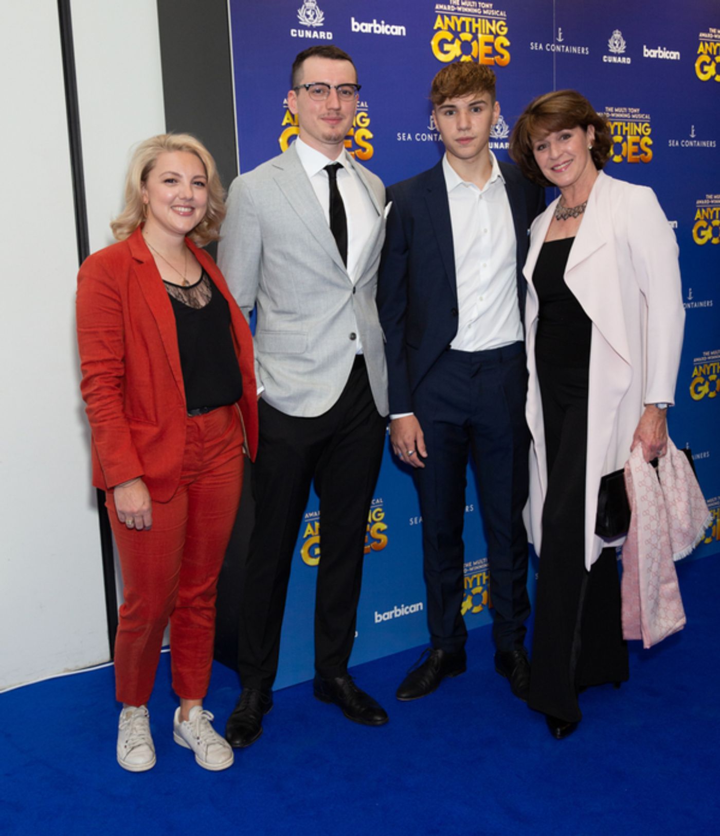 Photos: On the Blue Carpet for Opening Night of ANYTHING GOES  Image