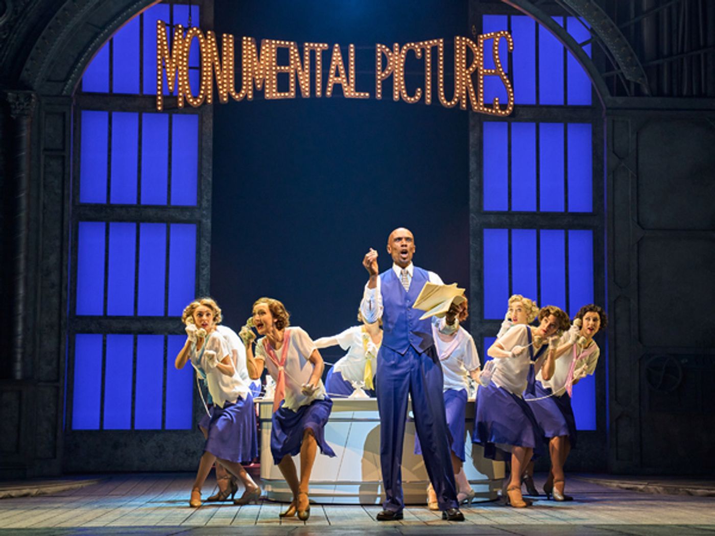 Photos: First Look at SINGIN' IN THE RAIN at Sadler's Wells  Image