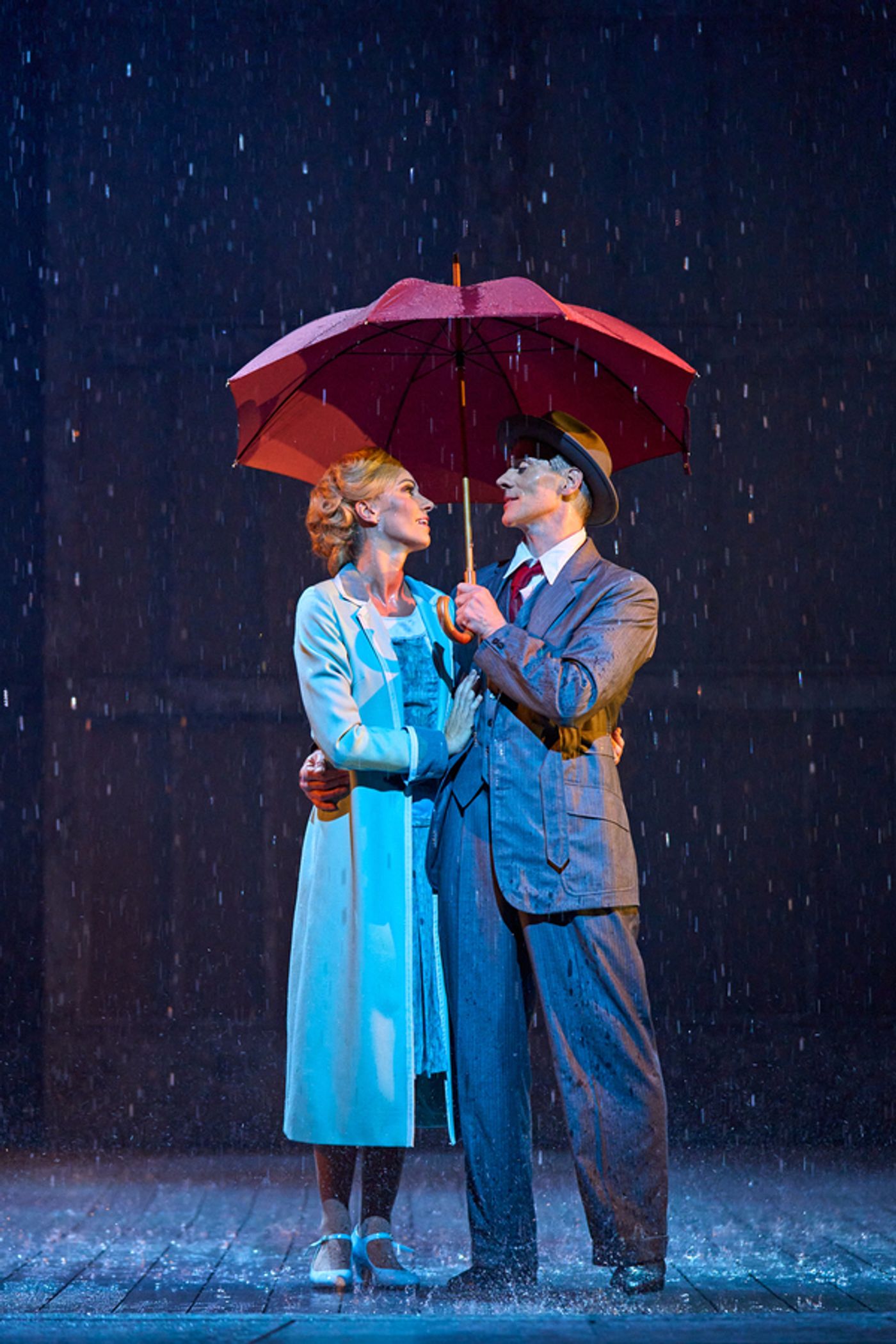 Photos: First Look at SINGIN' IN THE RAIN at Sadler's Wells  Image