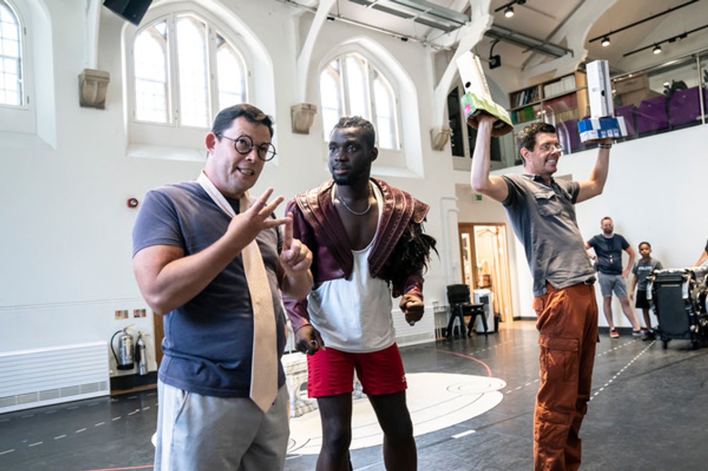 Photos/Video: In Rehearsal For BEAUTY AND THE BEAST at the Bristol Hippodrome  Image