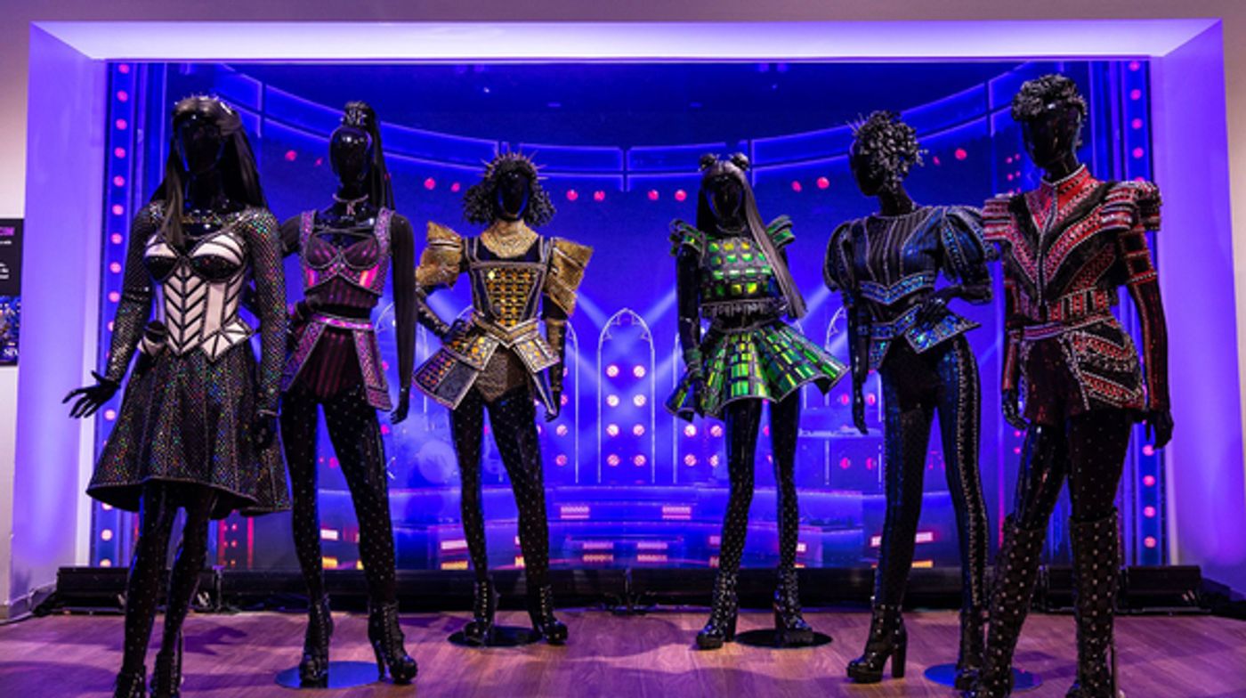 Photos: Costumes From HAMILTON, WICKED, FROZEN, and More Are on Display Now as Part of the SHOWSTOPPERS! Exhibition  Image