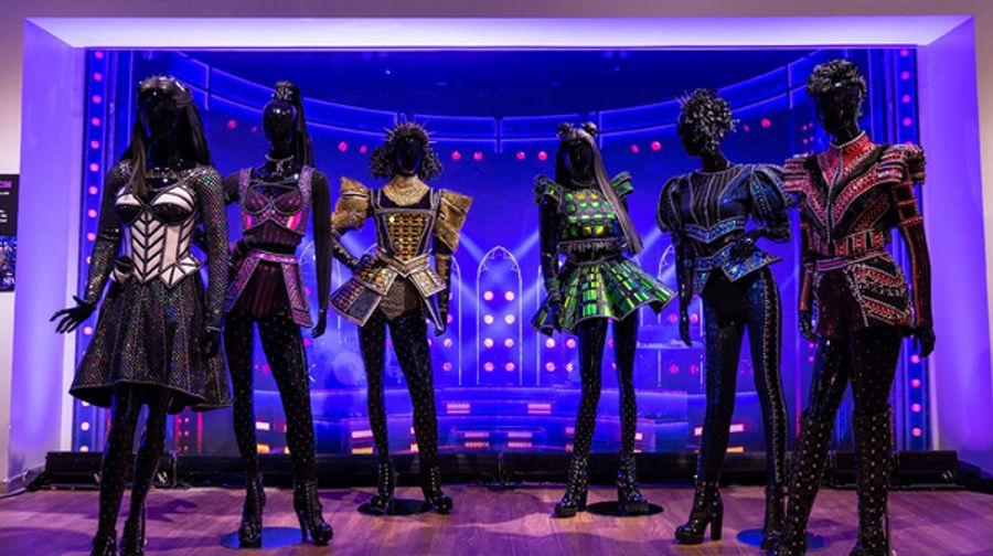 Photos: Costumes From HAMILTON, WICKED, FROZEN, and More Are on Display Now as Part of the SHOWSTOPPERS! Exhibition Image