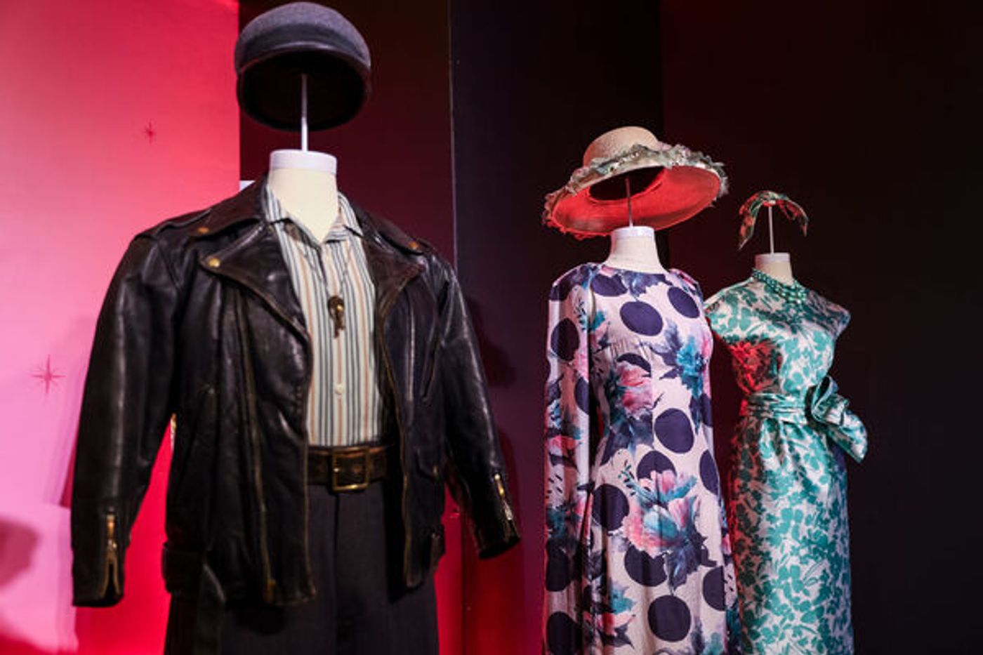 Photos: Costumes From HAMILTON, WICKED, FROZEN, and More Are on Display Now as Part of the SHOWSTOPPERS! Exhibition  Image