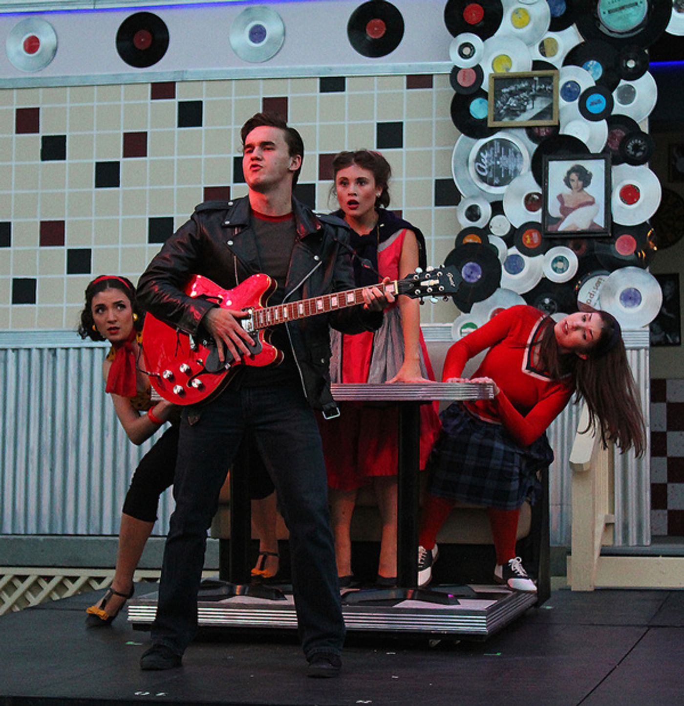 Photos: GOIN' TO THE CHAPEL at Cortland Repertory Theatre  Image