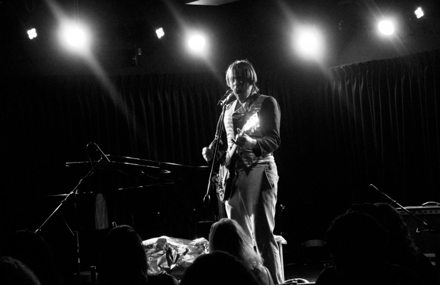 Review: An Artist Creating Art In An Artful Way is Reeve Carney At The Greenroom 42  Image