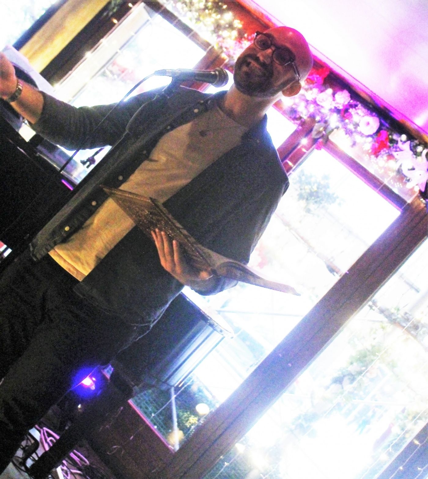 Review: Ari Axelrod Brings All He's Got To The Westbank Cafe Review: Ari Axelrod Brings All He's Got To The Westbank Cafe Image