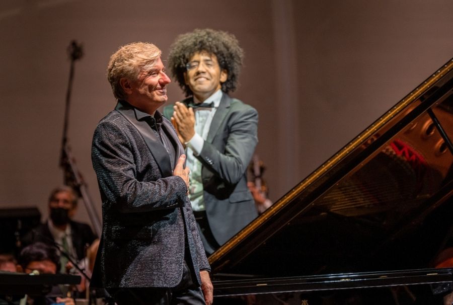 Review: SAN DIEGO SYMPHONY'S OPENING CONCERT AT THE NEW RADY SHELL AMPHITHEATER in Jacobs Park Image