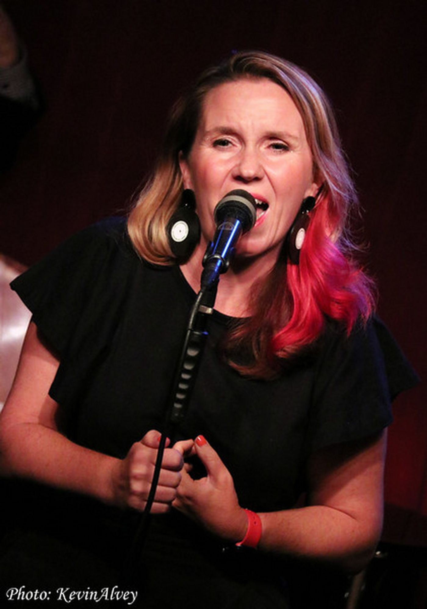 Photos: The Musical Fun Continues At Jim Caruso's Cast Party! Photos: The Musical Fun Continues At Jim Caruso's Cast Party! Image