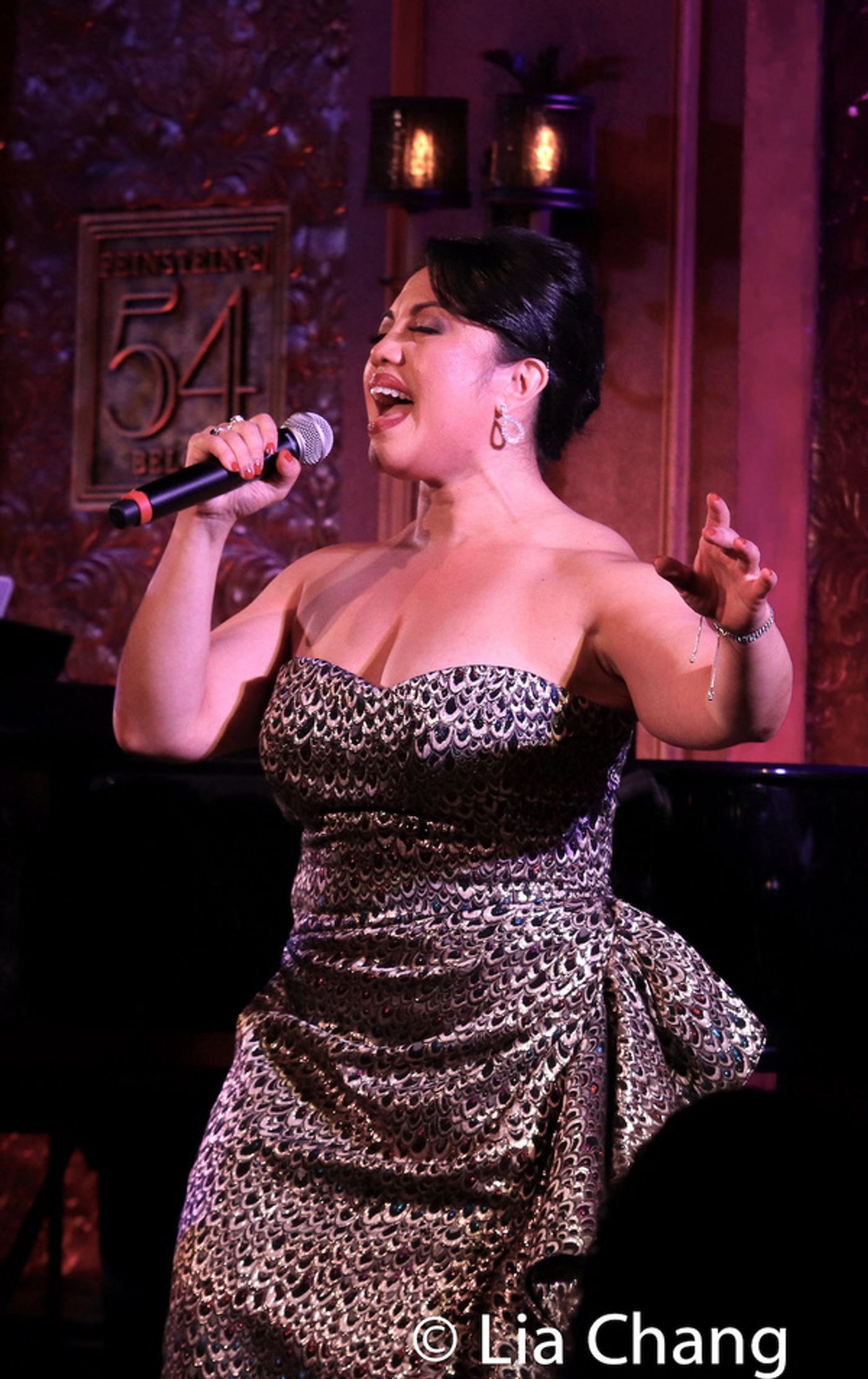 Photos: Maria-Christina Oliveras Makes Solo Cabaret Debut with THE GLORY OF LOVE Feinstein's/54 Below  Image