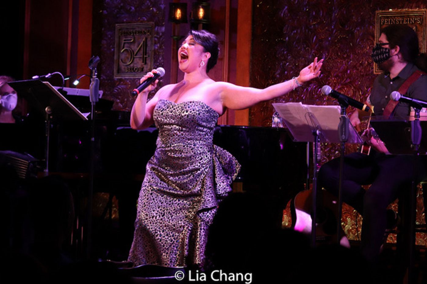 Photos: Maria-Christina Oliveras Makes Solo Cabaret Debut with THE GLORY OF LOVE Feinstein's/54 Below  Image