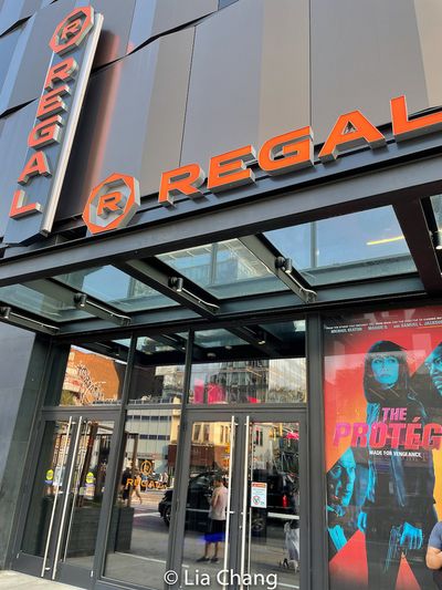 Regal Essex Crossing & RPX in New York Photo