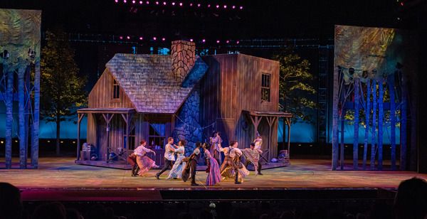 Photos & Video: Kendra Kassebaum, Edward Watts and More Star in The Muny's SEVEN BRIDES FOR SEVEN BROTHERS — photo 15 of 35