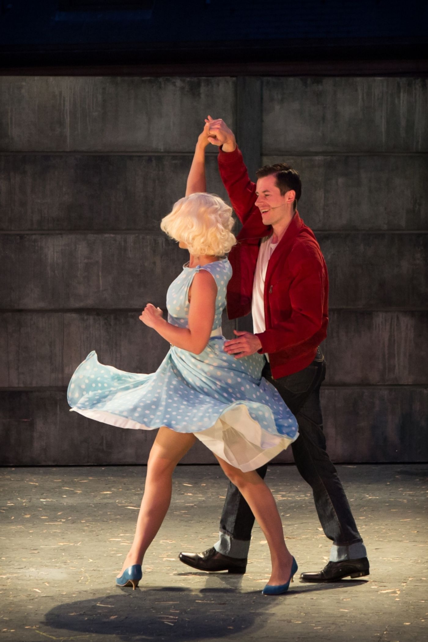 Review: BLOOD BROTHERS at Chateau de Karreveld Review: BLOOD BROTHERS at Chateau de Karreveld Image