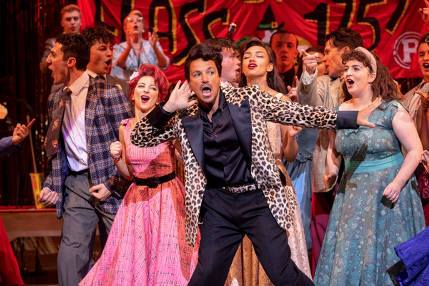 Photos: See Peter Andre, Dan Partridge, Georgia Louise & More in the UK Tour of GREASE  Image