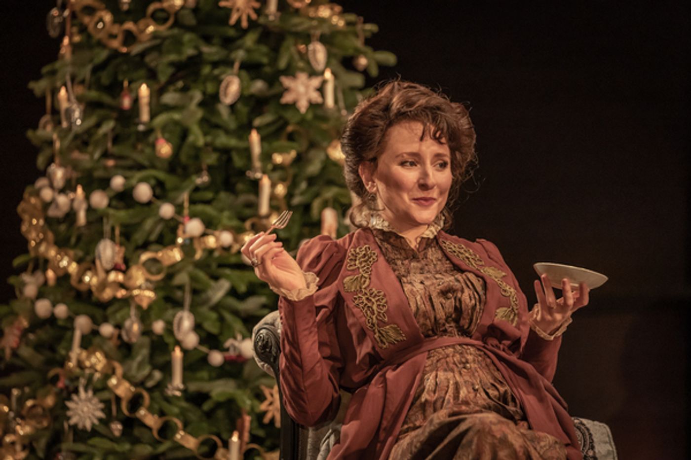 Photos: Tom Stoppard's LEOPOLDSTADT Reopens at Wyndham's Theatre  Image