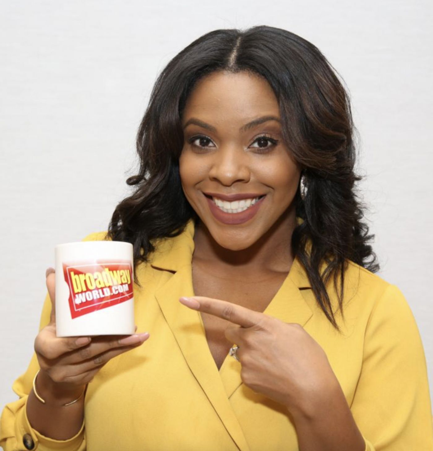 Wake Up With BWW 8/23: PASS OVER Reviews, DEAR EVAN HANSEN Film Changes, and More!  Image