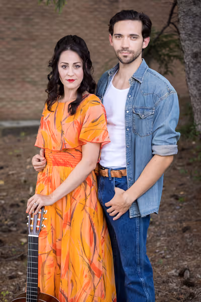 Max Falls and Larissa Klinger Photo