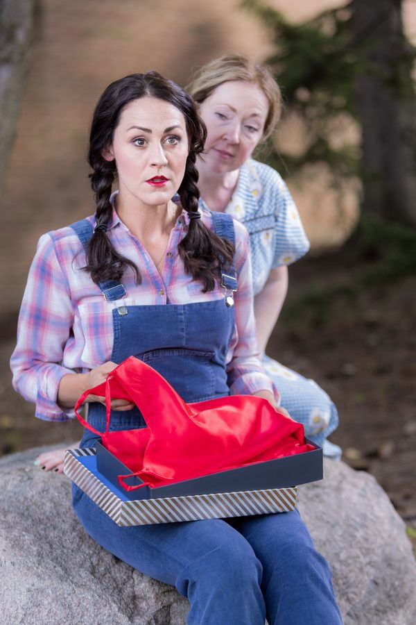 Debbie Williams, Larissa Klinger Photo