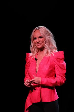 Kristin Chenoweth hosts WICKED IN CONCERT Photo