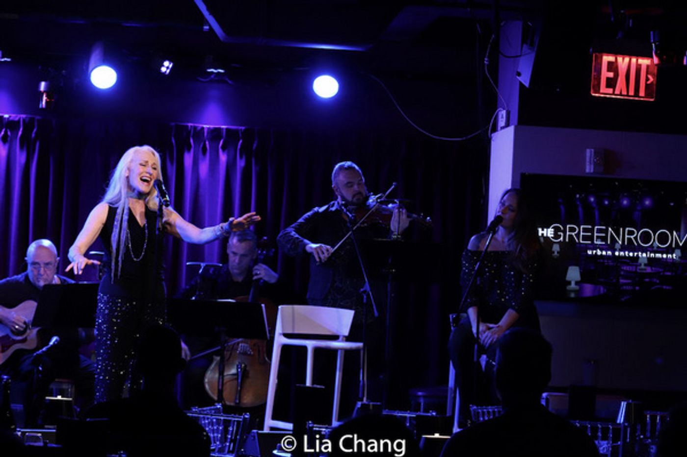 Photos: Elizabeth Ward Land Performs STILL WITHIN THE SOUND OF MY VOICE- THE SONGS OF LINDA RONSTADT  Image