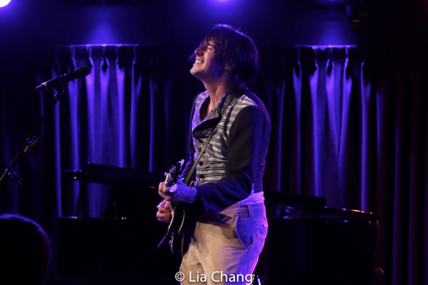 Photos/Video: Reeve Carney In Concert At The Green Room 42  Image