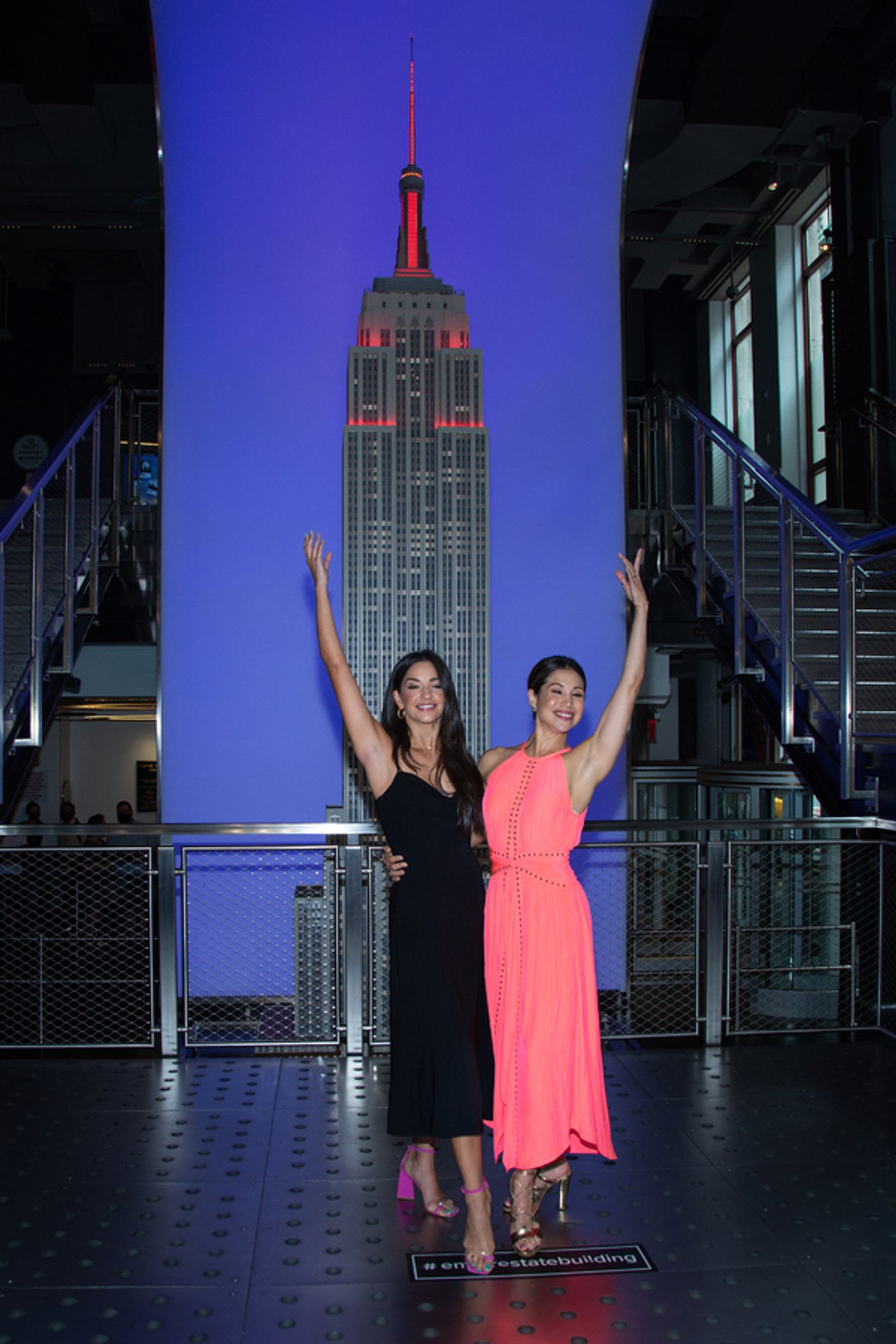 Photos: CHICAGO Stars Bianca Marroquín & Ana Villafañe Light Up the Empire State Building  Image