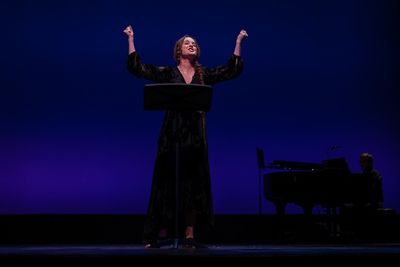 Melissa Errico Photo