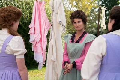 Charlotte Spencer, Idina Menzel and Maddie Baillio Photo