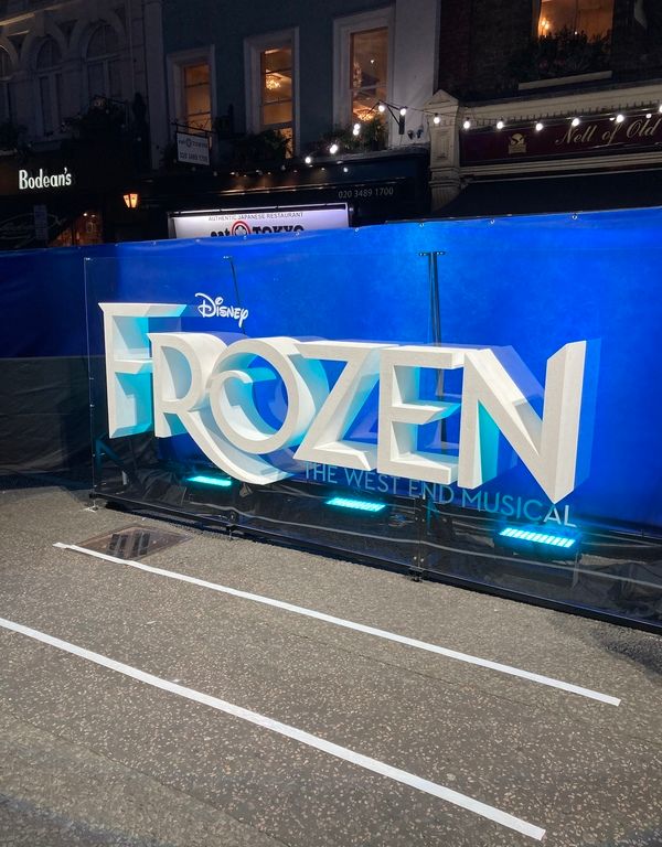 Photos: Go Inside the Refurbished Theatre Royal Drury Lane for First Preview of FROZEN — photo 11 of 12