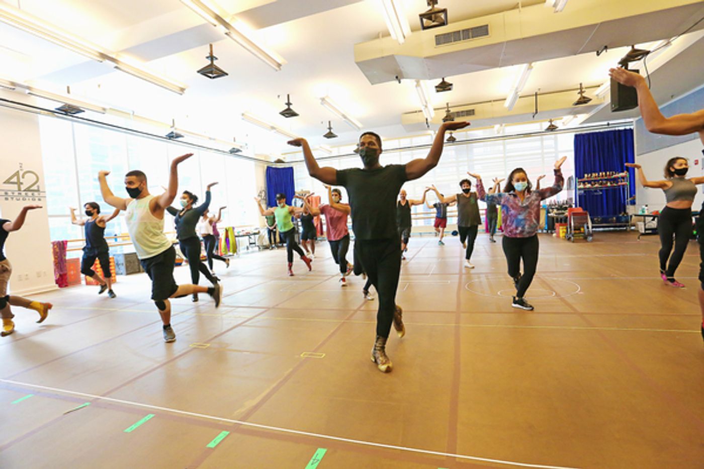 VIDEO: ALADDIN Cast Reunites for First Day Back in Rehearsals  Image