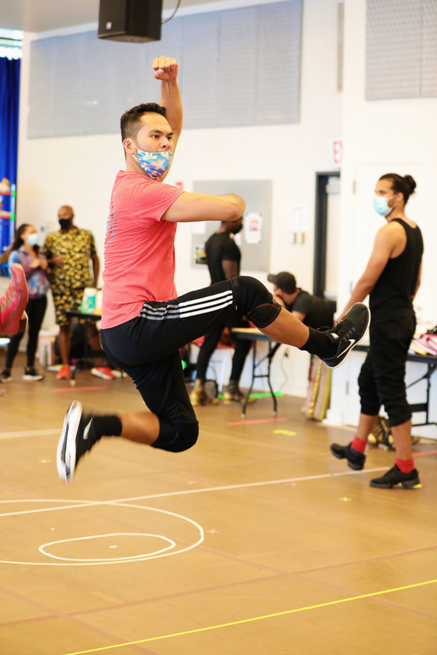 VIDEO: ALADDIN Cast Reunites for First Day Back in Rehearsals  Image