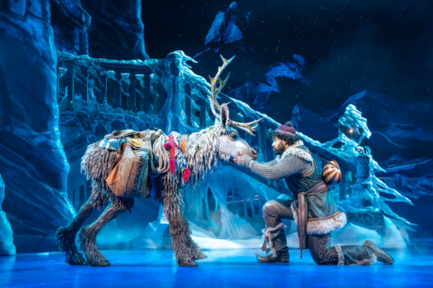 Photos: First Look at All New Photos of FROZEN in London  Image