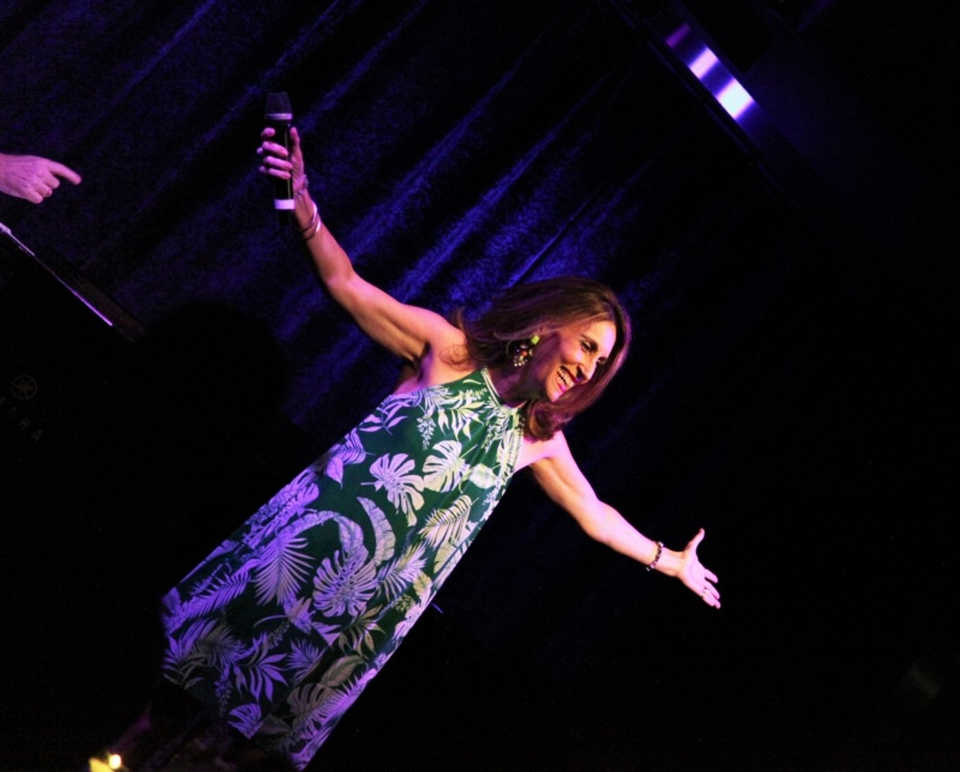 Review: Eric Comstock Makes The Audience At Birdland Beg For More ... But Does He Give It To Them?  Image