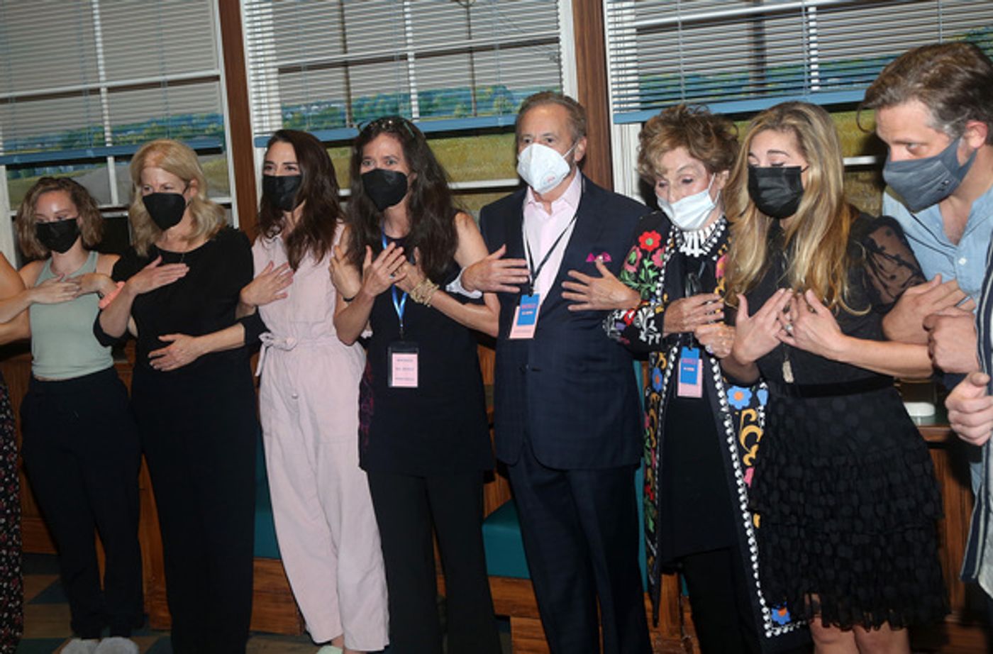 Photos: WAITRESS' Anastacia McCleskey (Virtually) Receives the Legacy Robe  Image