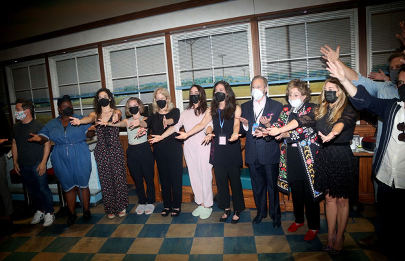 Photos: WAITRESS' Anastacia McCleskey (Virtually) Receives the Legacy Robe  Image