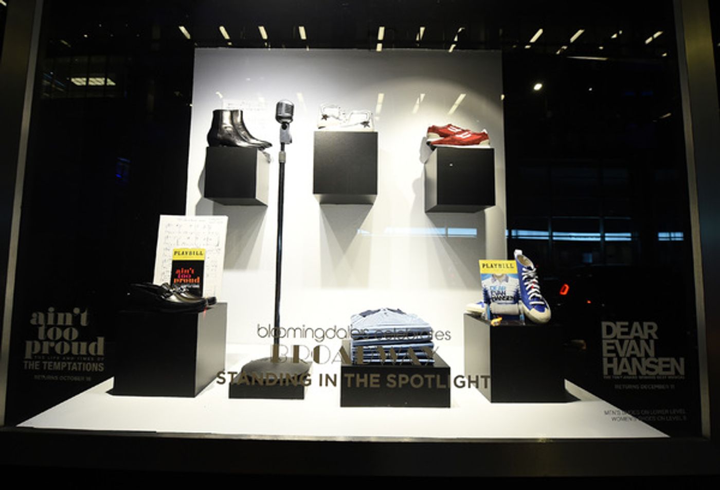 Photos: Michael Urie Hosts 'Opening Night at Bloomingdale's 59th Street' Photos: Michael Urie Hosts 'Opening Night at Bloomingdale's 59th Street' Image