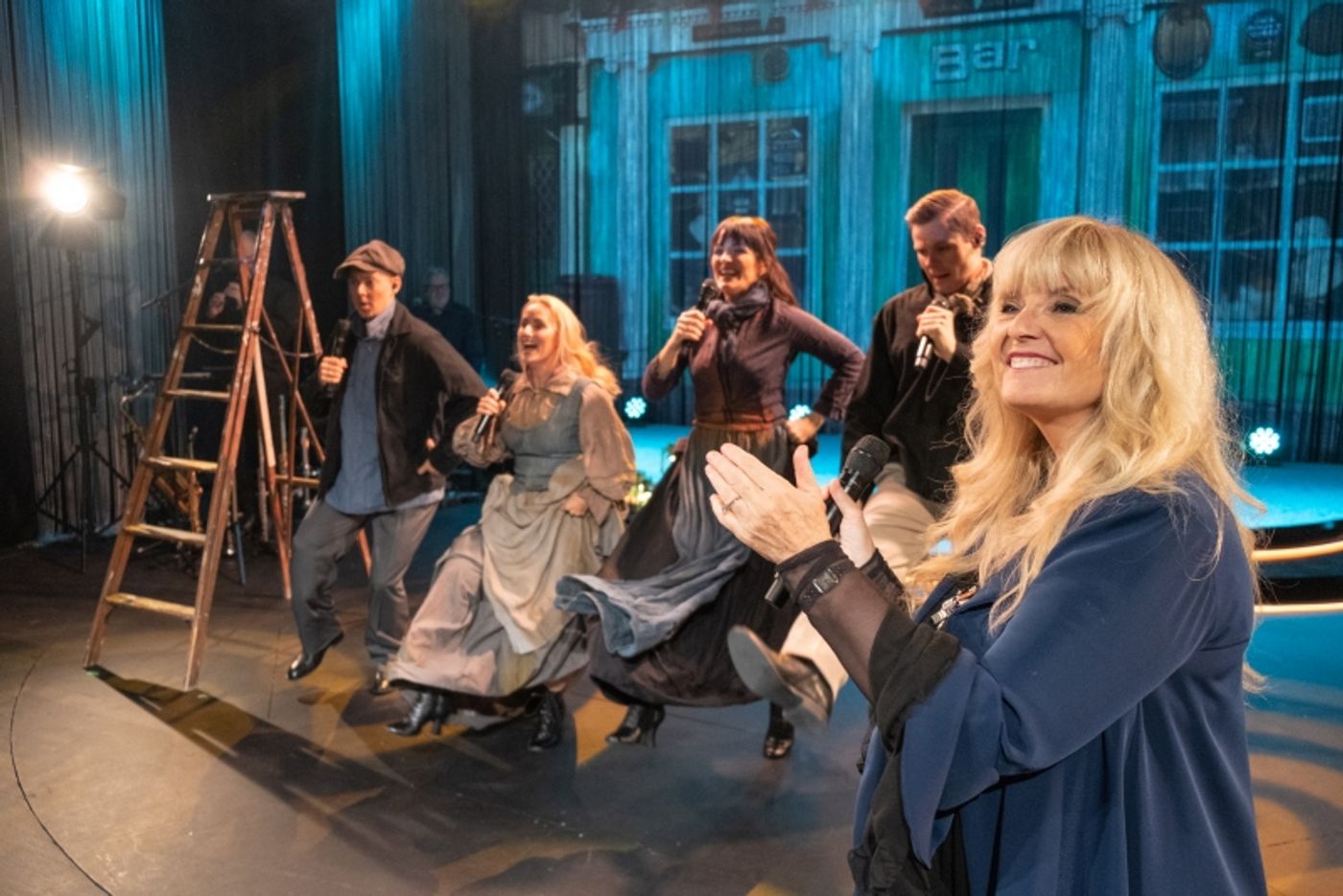 Review: HANNE KROGH IN 'LYKKEN ER Å LA DET SWINGE' – She's Still Got It After Fifty Years! Review: HANNE KROGH IN 'LYKKEN ER Å LA DET SWINGE' – She's Still Got It After Fifty Years! Image