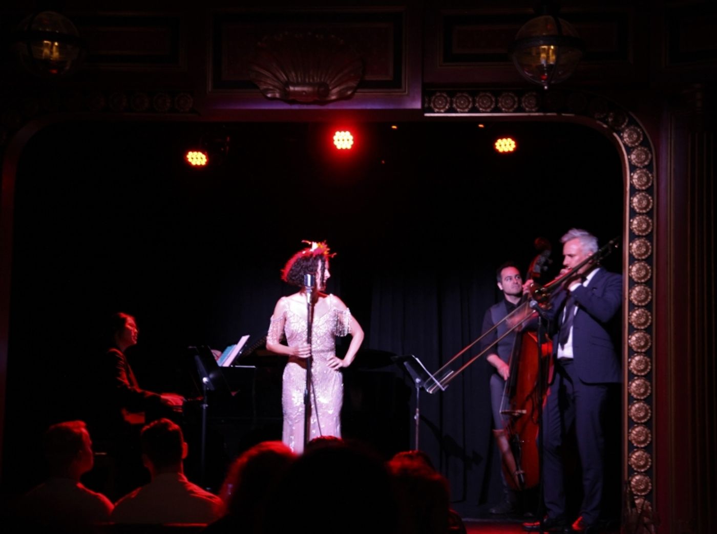 Review: With AMERICAN DIVAS IN PARIS, Chloe Perrier Sings & Swings & Is A Smooth Jazz Diva Herself At The Triad Review: With AMERICAN DIVAS IN PARIS, Chloe Perrier Sings & Swings & Is A Smooth Jazz Diva Herself At The Triad Image