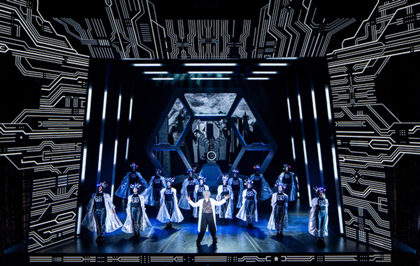 Photos: First Look BACK TO THE FUTURE in London  Image