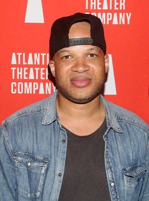 Glenn Davis @ BroadwayWorld Glenn Davis Photo