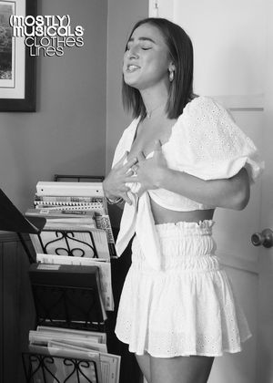 Bella Hicks @ BroadwayWorld Bella Hicks Photo