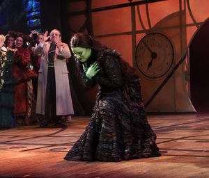 Lindsay Pearce @ BroadwayWorld Lindsay Pearce Photo