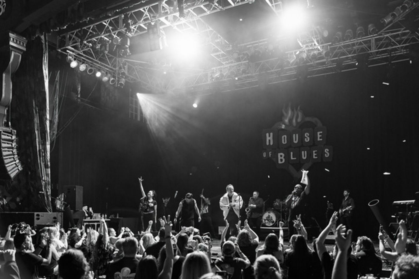 Photos: Hollywood Records Pop Band THE PARTY Bring MMC Fans Together After 30 Years  Image