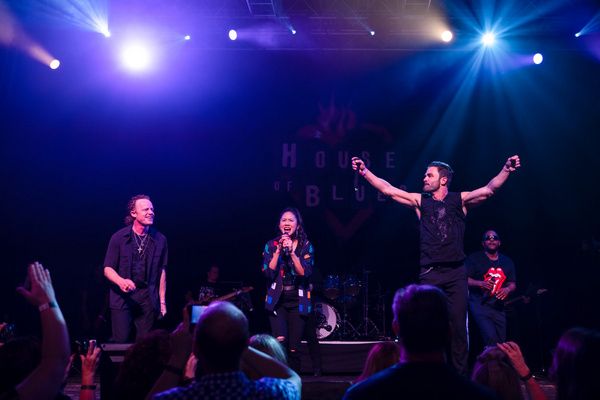 Photos: Hollywood Records Pop Band THE PARTY Bring MMC Fans Together After 30 Years — photo 5 of 23
