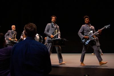 The company of AMERICAN UTOPIA Photo