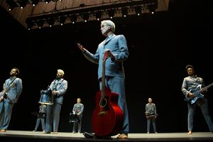 David Byrne and the company of AMERICAN UTOPIA Photo